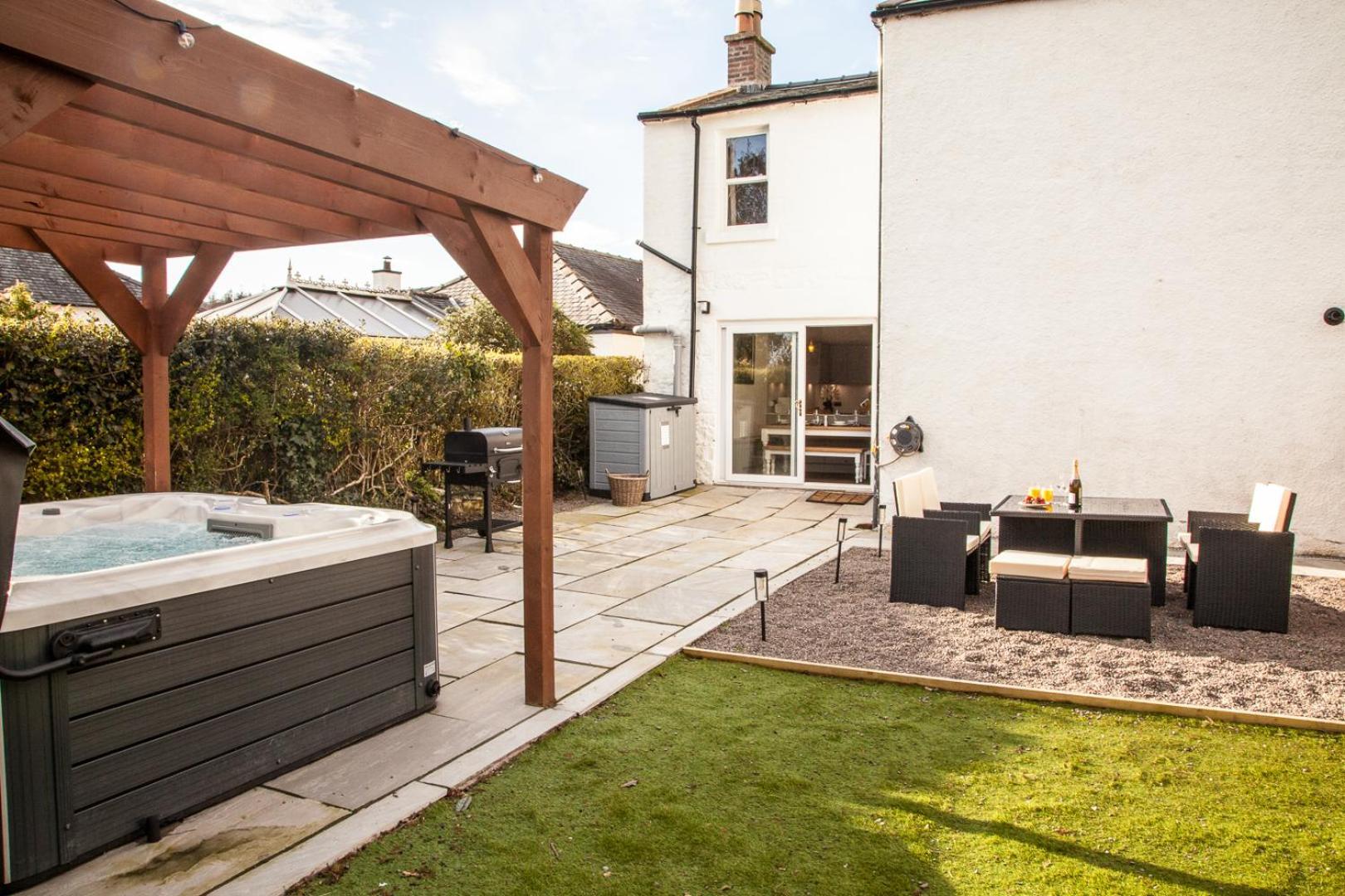 Stunning Scottish Hot Tub Getaway Villa เกทเฮาส์ออฟฟลีท ภายนอก รูปภาพ