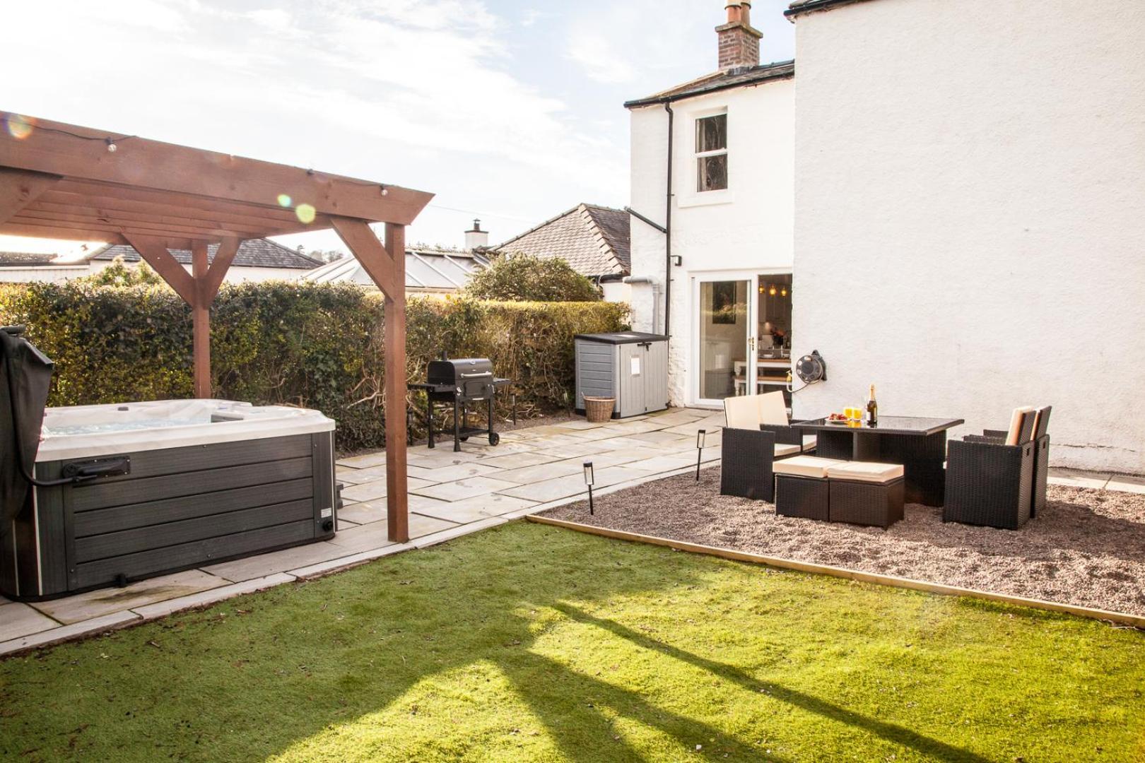 Stunning Scottish Hot Tub Getaway Villa เกทเฮาส์ออฟฟลีท ภายนอก รูปภาพ
